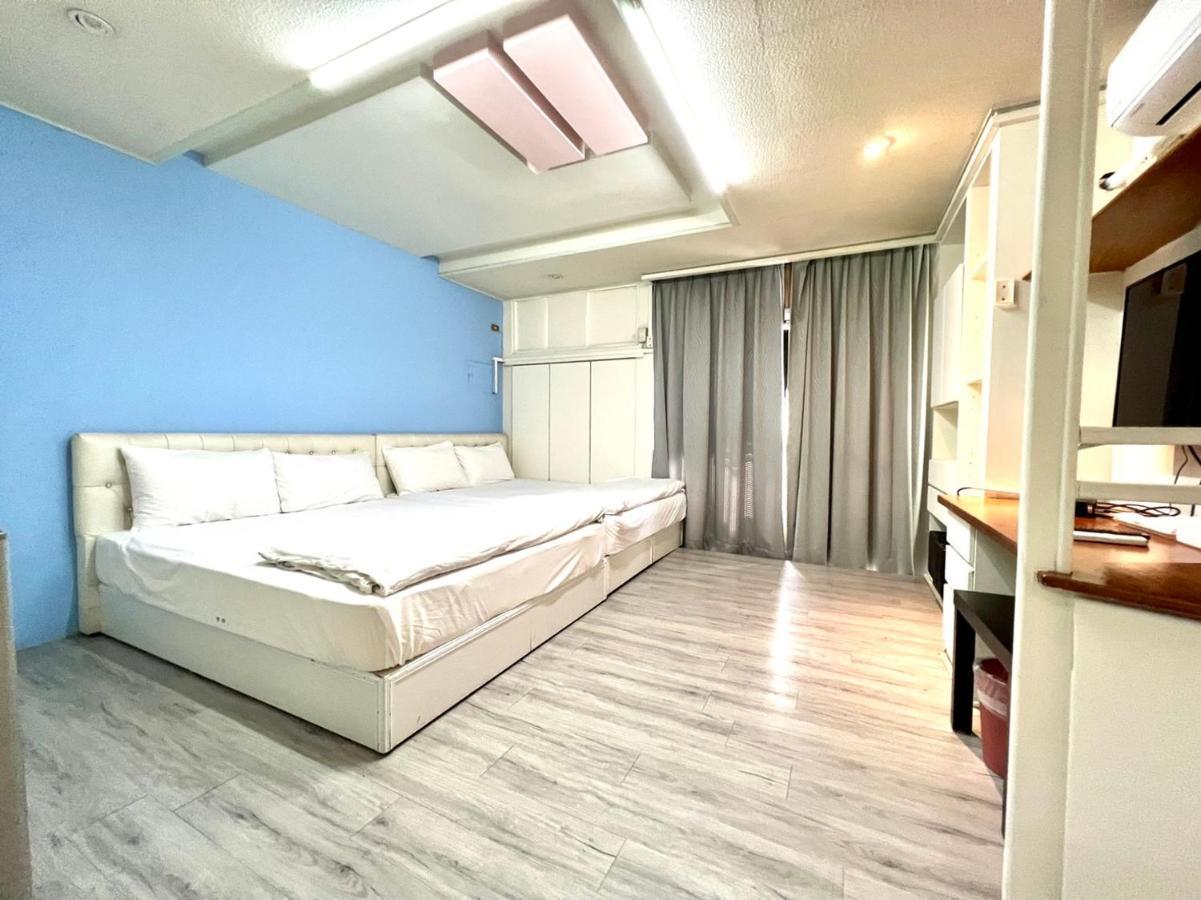 Ferienwohnung 逢甲mickey House Taichung Exterior foto